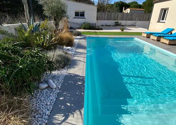 Villa Le Point Be - Magnifique Avec Piscine Chauffee - De Mai A Septembre - Pour 6 Personnes *